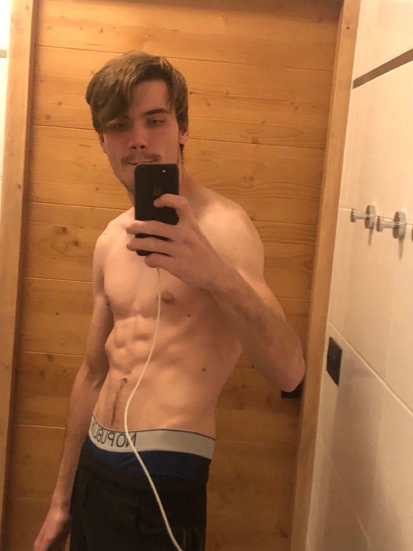 Profil de Yvane, 23 ans, Drague gay à Sassel