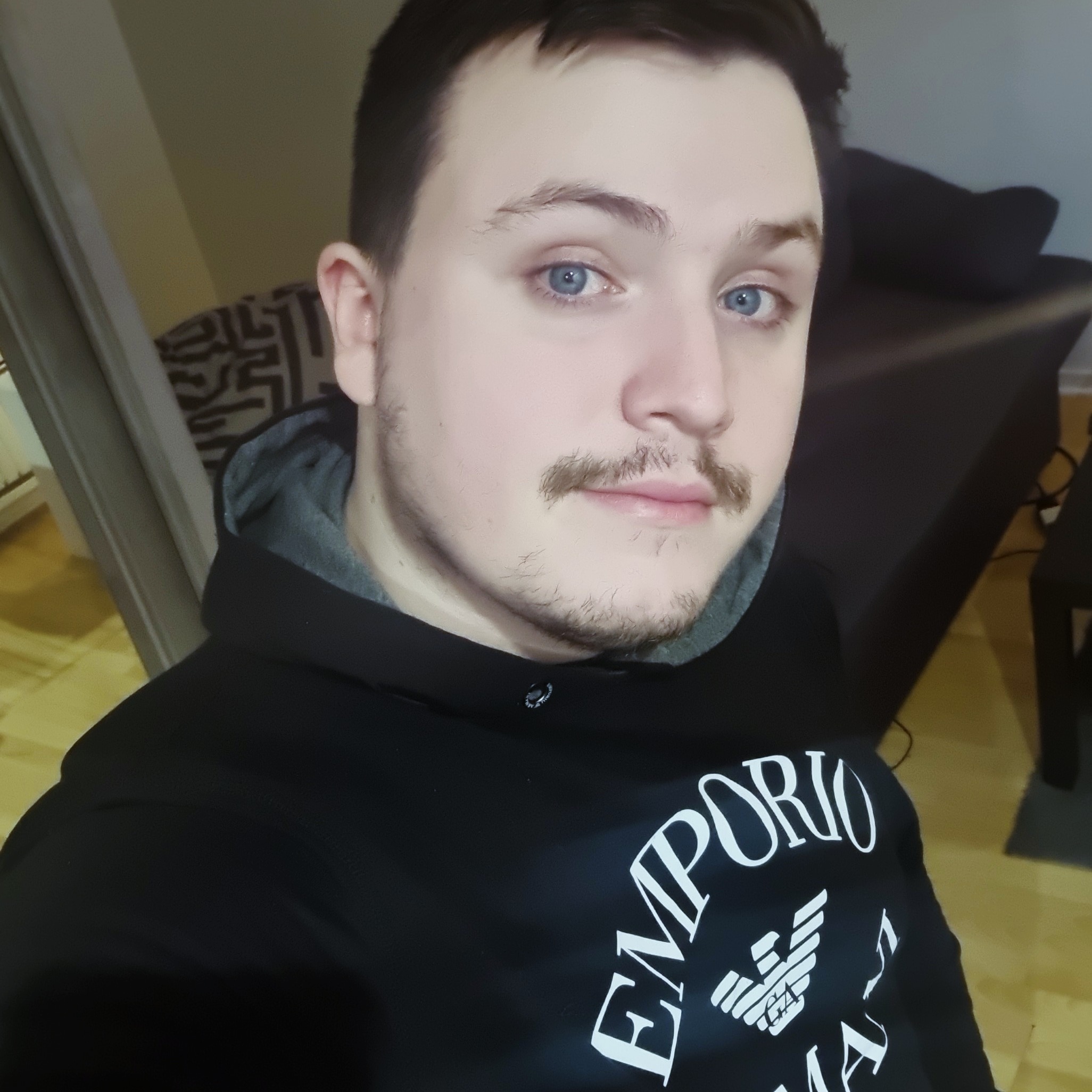 Profil de Lauric, 24 ans, Drague gay à Elfingen
