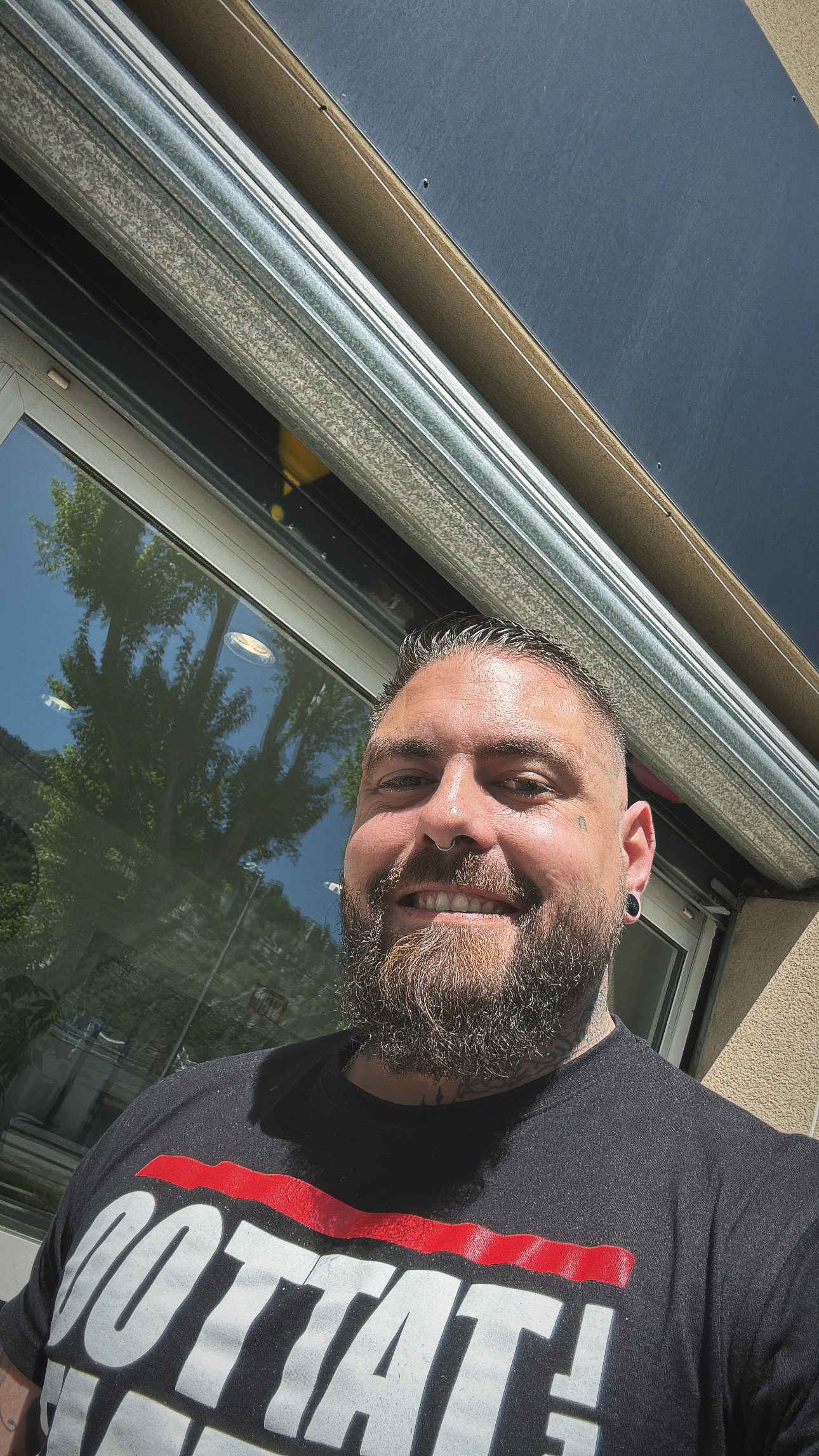 Profil de Tareq, 36 ans, Drague gay à Sarnen