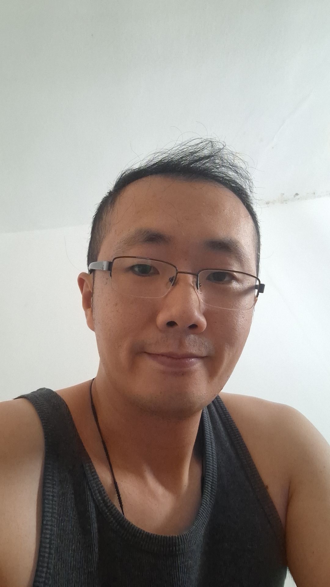 Profil de Chadi, 34 ans, Drague gay à Noflen BE