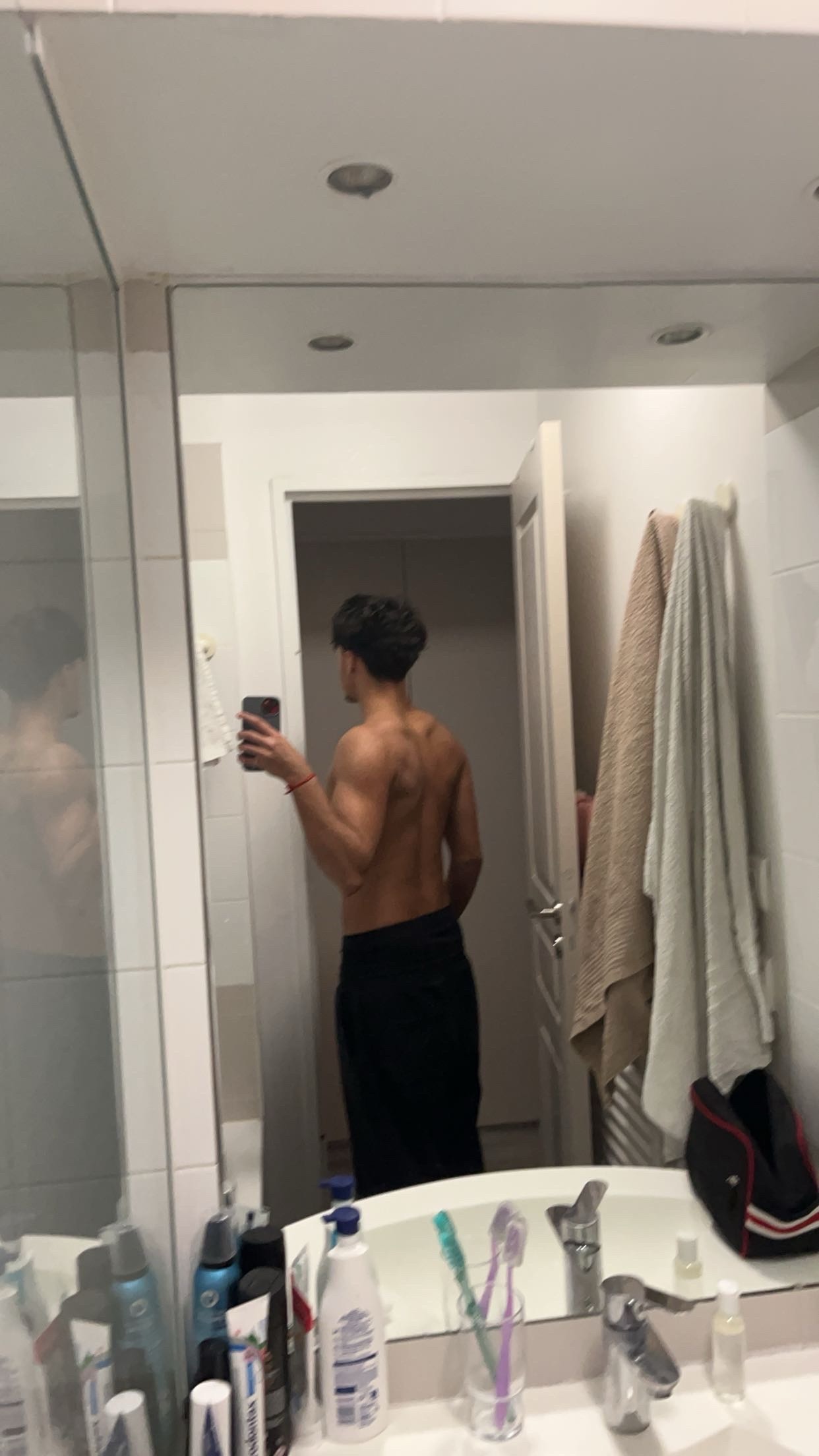 Profil de Izac, 19 ans, Drague gay à Roggenburg