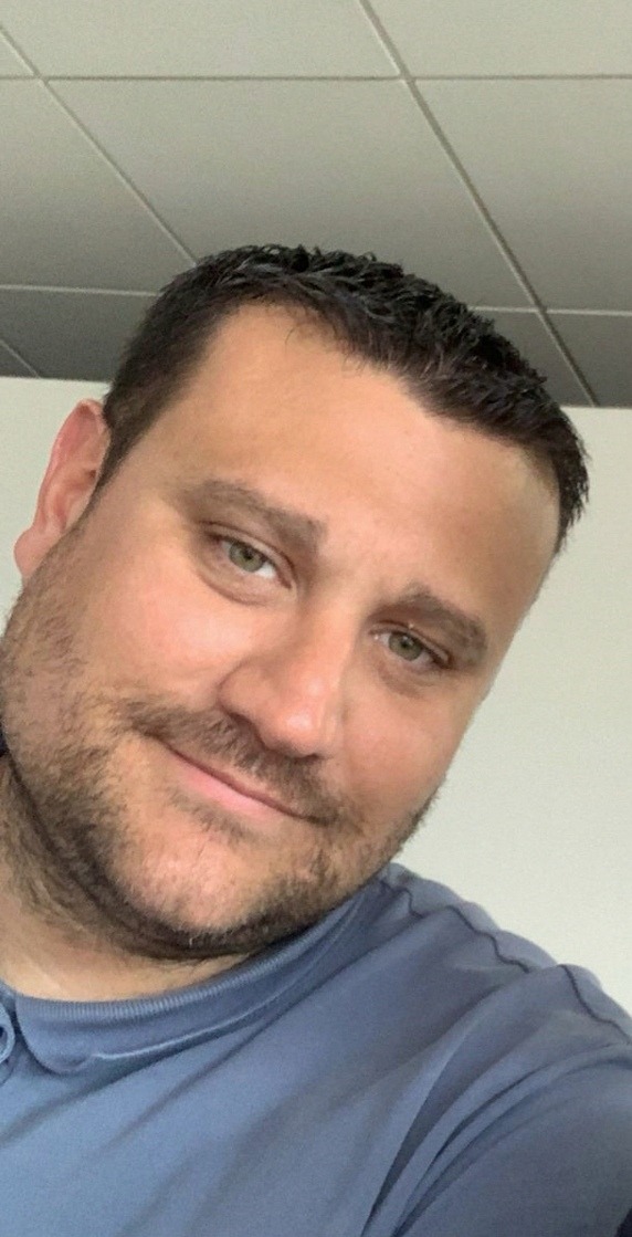 Profil de Mohcene, 40 ans, Drague gay à Mülchi