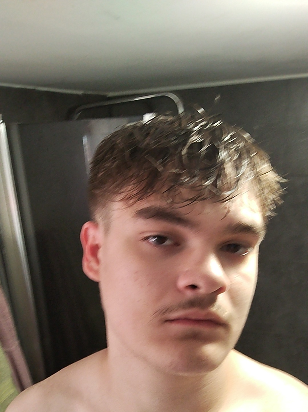 Profil de Mattew, 19 ans, Drague gay à Langwies
