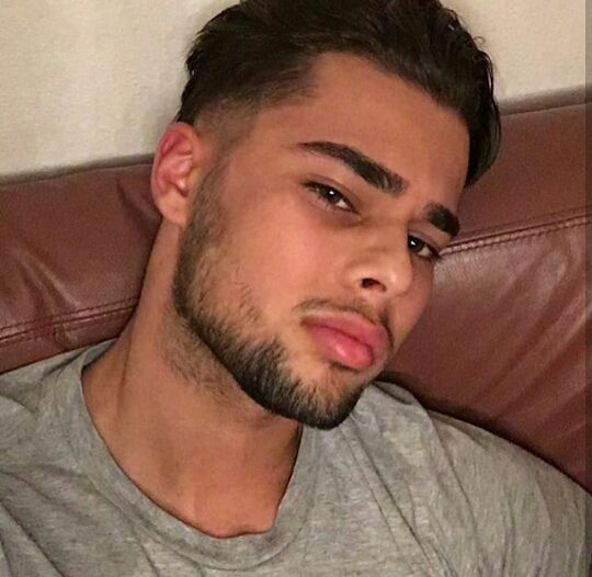 Profil de Rojan, 26 ans, Drague gay à Riveo