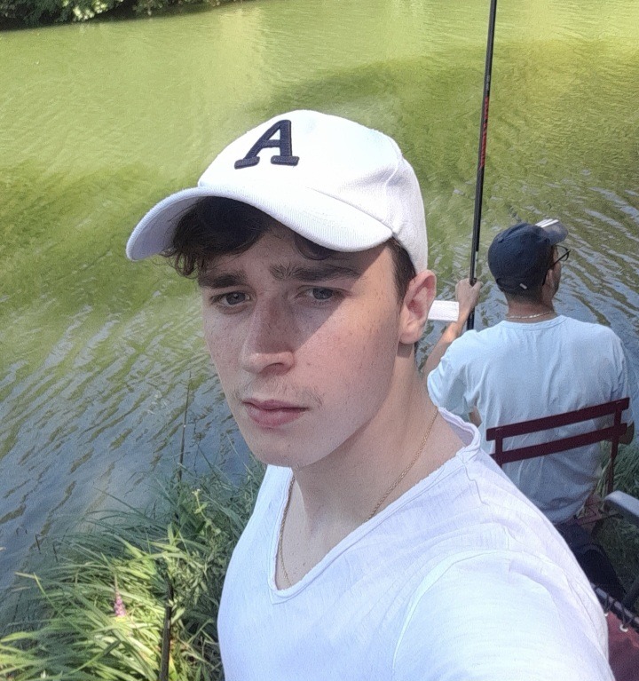Profil de Juliann, 20 ans, Drague gay à Lavigny