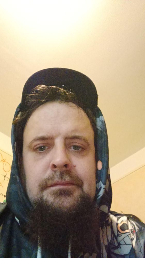 Profil de Achille, 36 ans, Drague gay à Krattigen