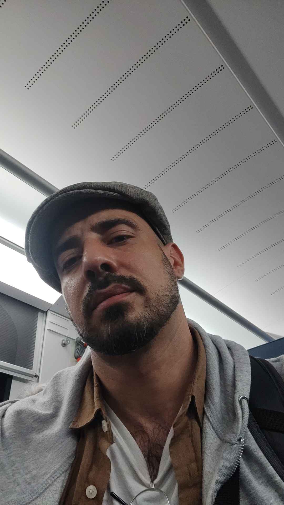 Profil de Madenn, 32 ans, Drague gay à Nyon
