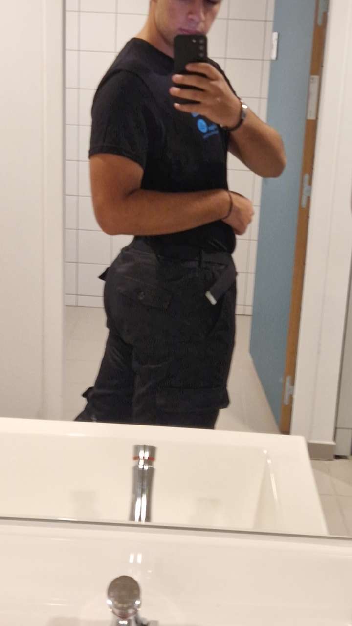 Profil de Tony, 19 ans, Drague gay à Viano