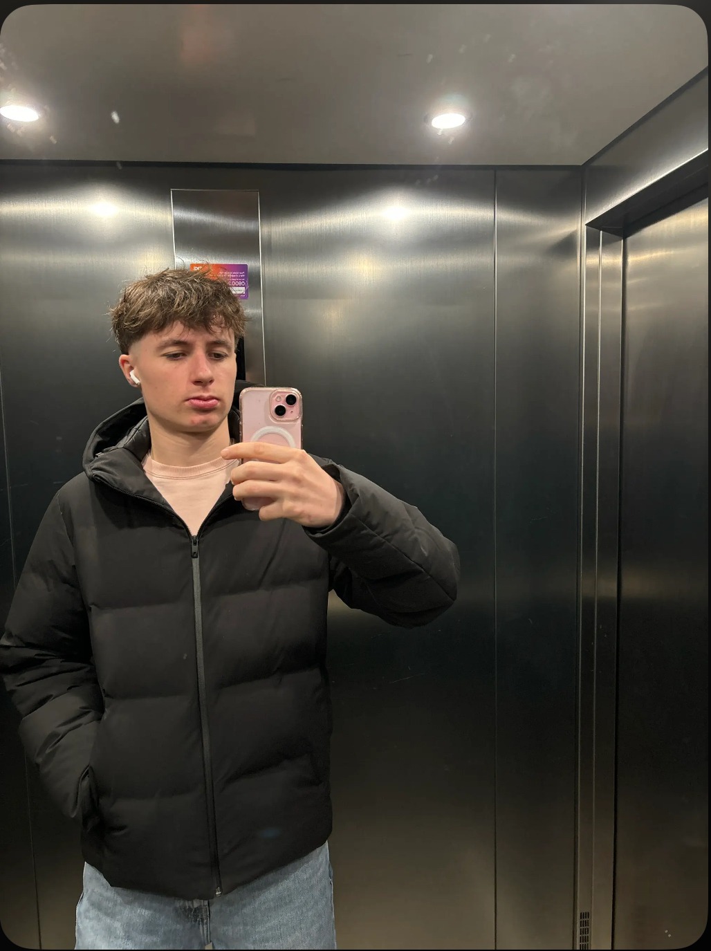 Profil de Vitor, 22 ans, Drague gay à Oberhünigen