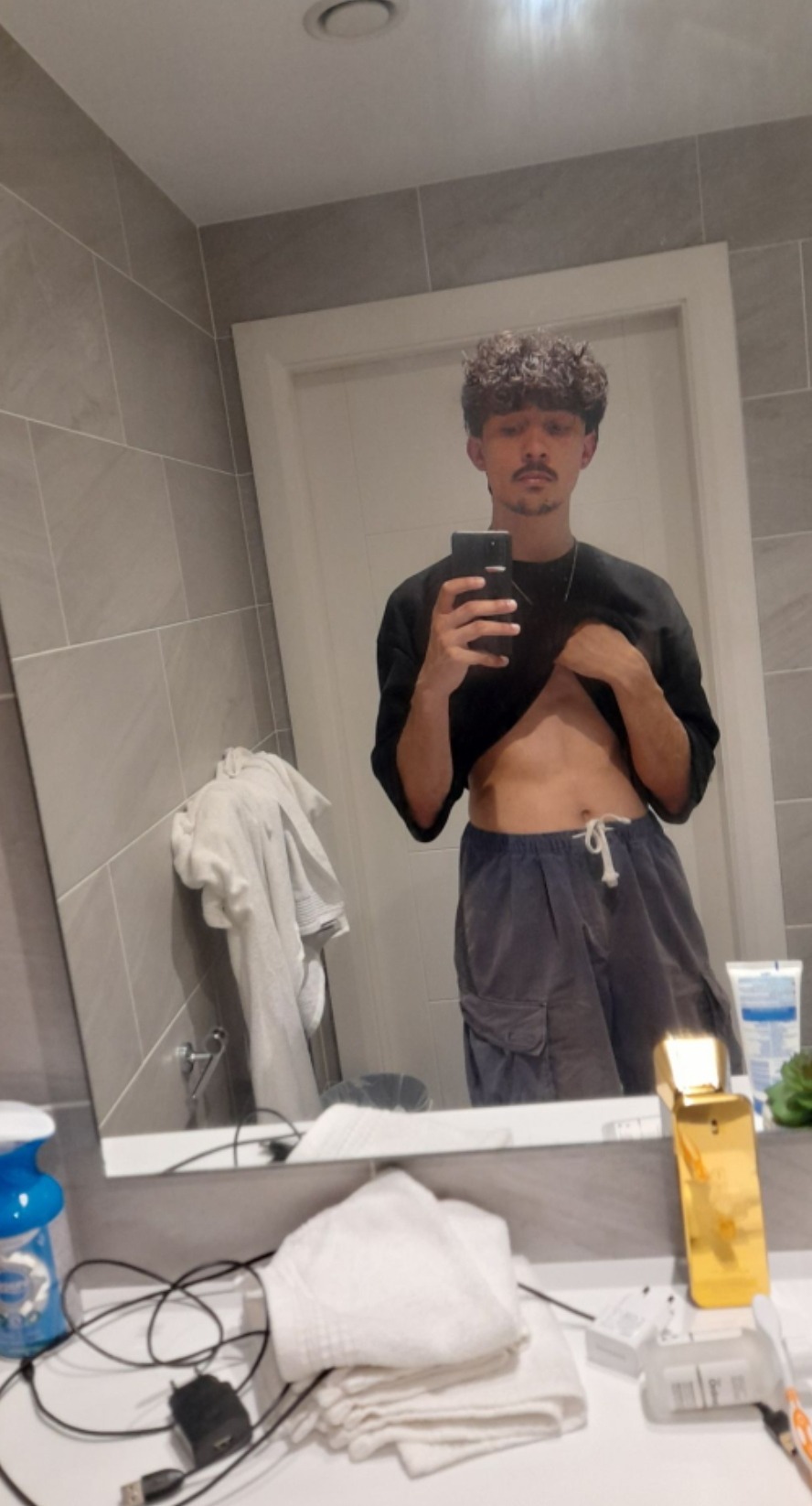 Profil de Louis-henri, 23 ans, Drague gay à Portein