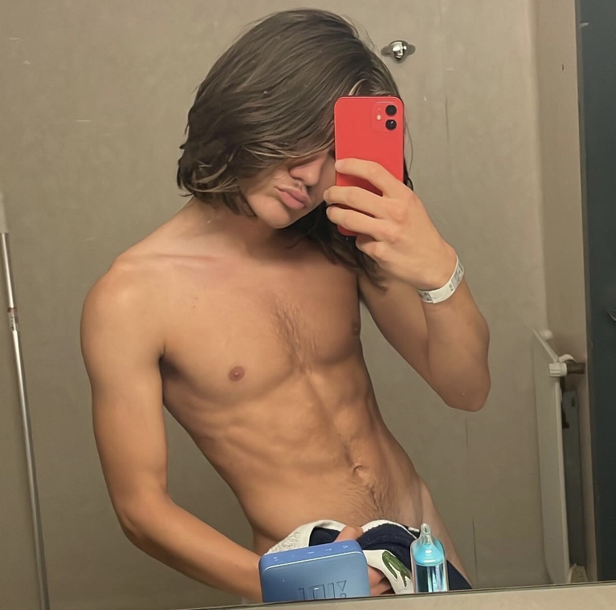 Profil de Ylann, 22 ans, Drague gay à Mirchel