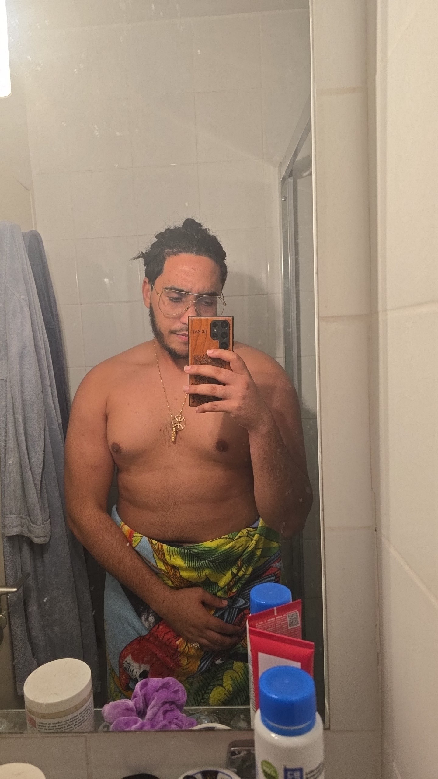 Profil de Girel, 25 ans, Drague gay à Glis