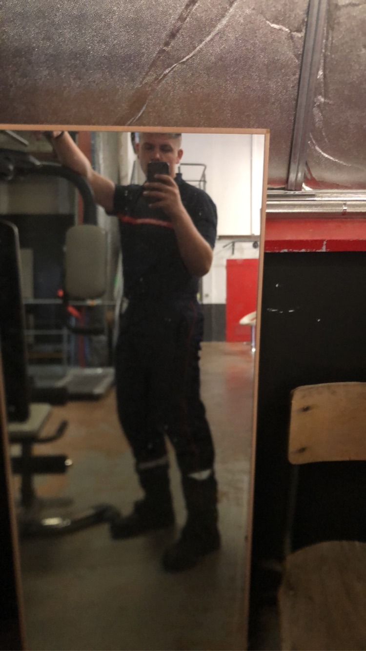 Profil de Rodolphe, 22 ans, Drague gay à Origlio