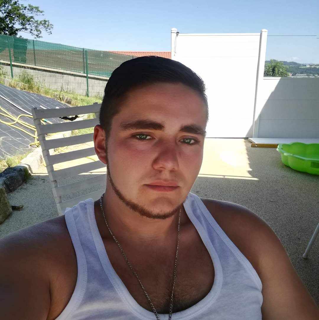Profil de Salvy, 23 ans, Drague gay à Corcelles BE