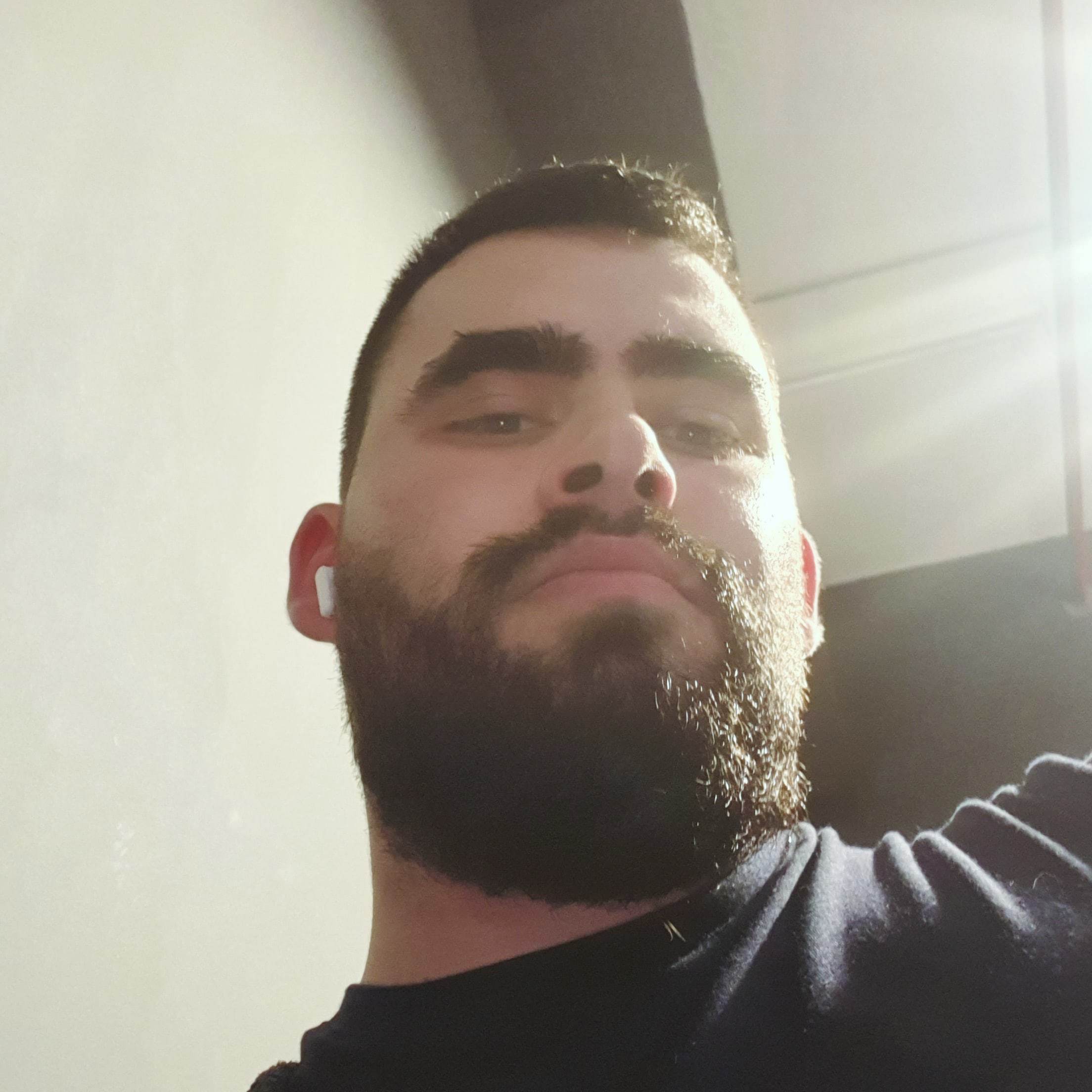 Profil de Avit, 27 ans, Drague gay à Urnäsch