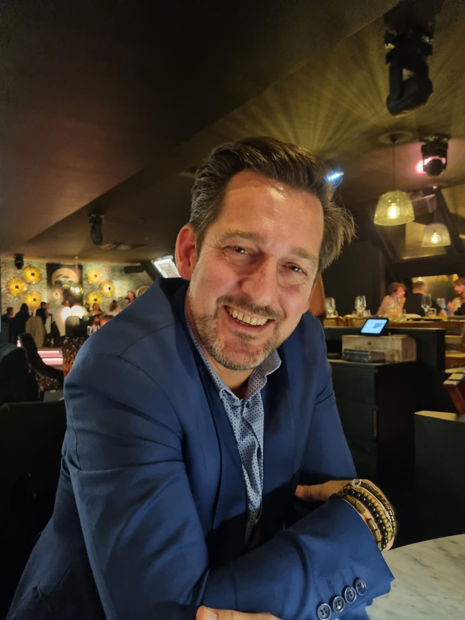 Profil de Madany, 47 ans, Drague gay à Montezillon