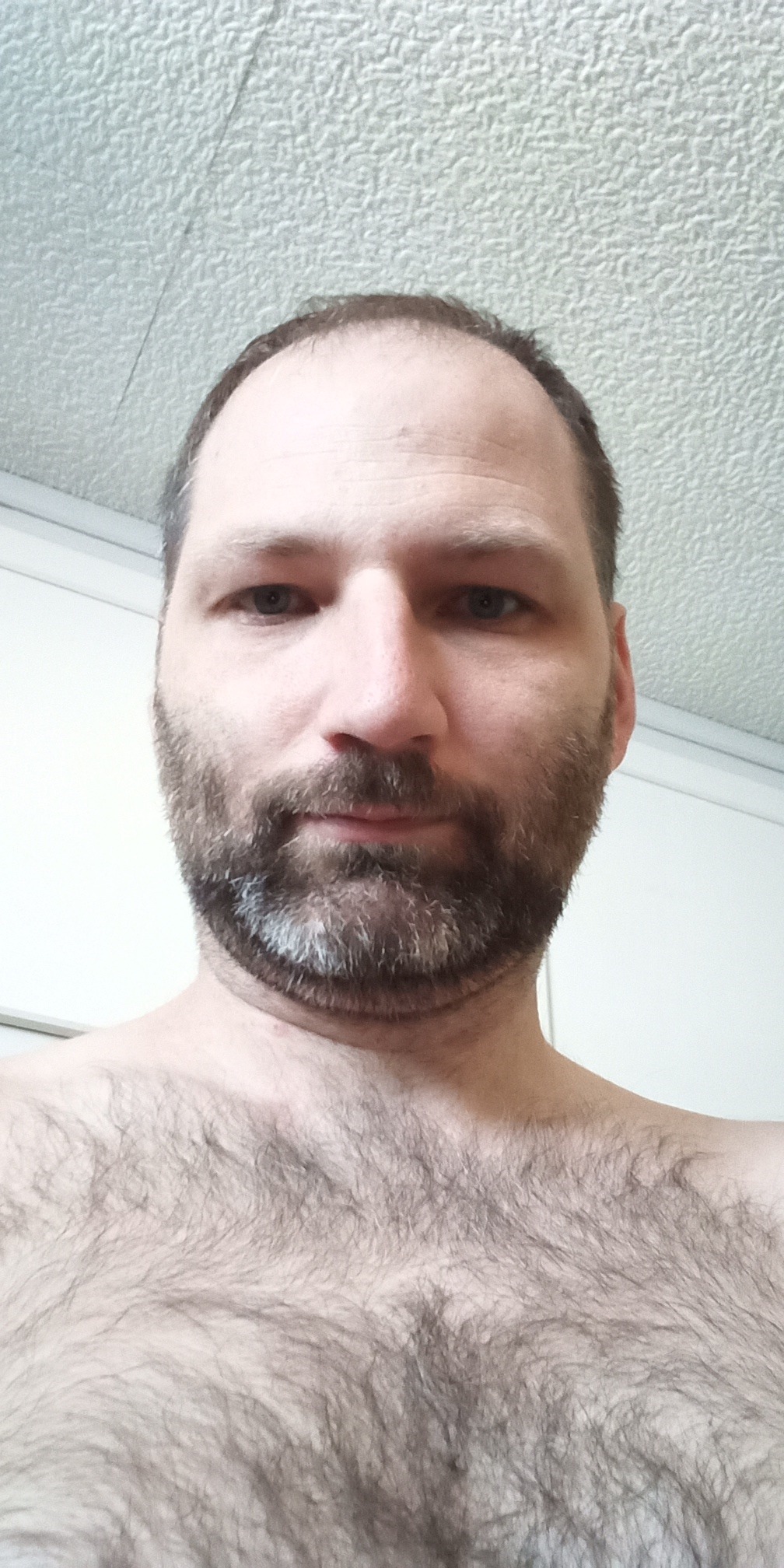 Profil de Kelim, 34 ans, Drague gay à Ascharina