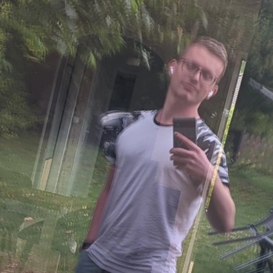 Profil de Anouar, 23 ans, Drague gay à Origlio
