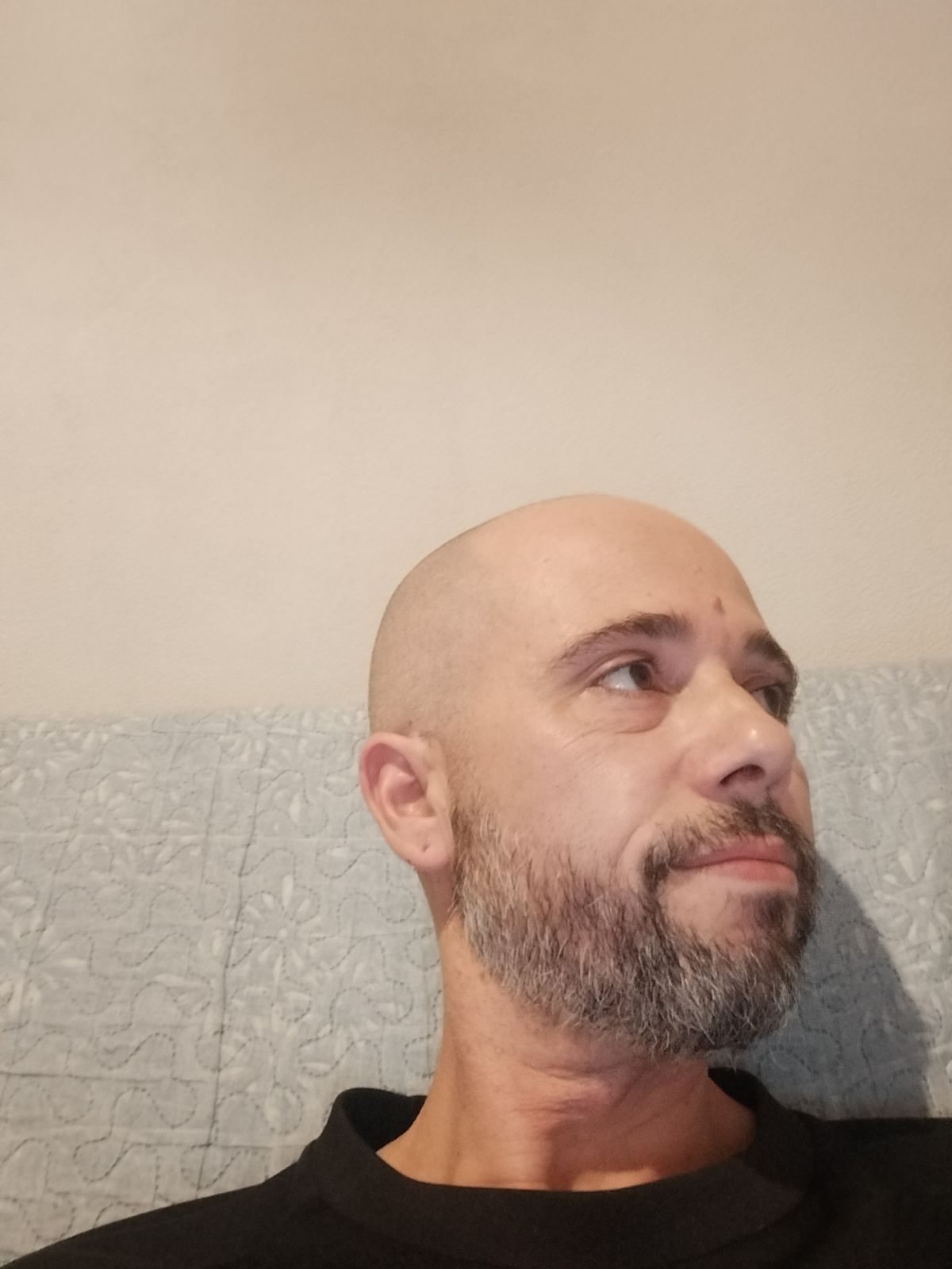 Profil de Anoki, 42 ans, Drague gay à Auw