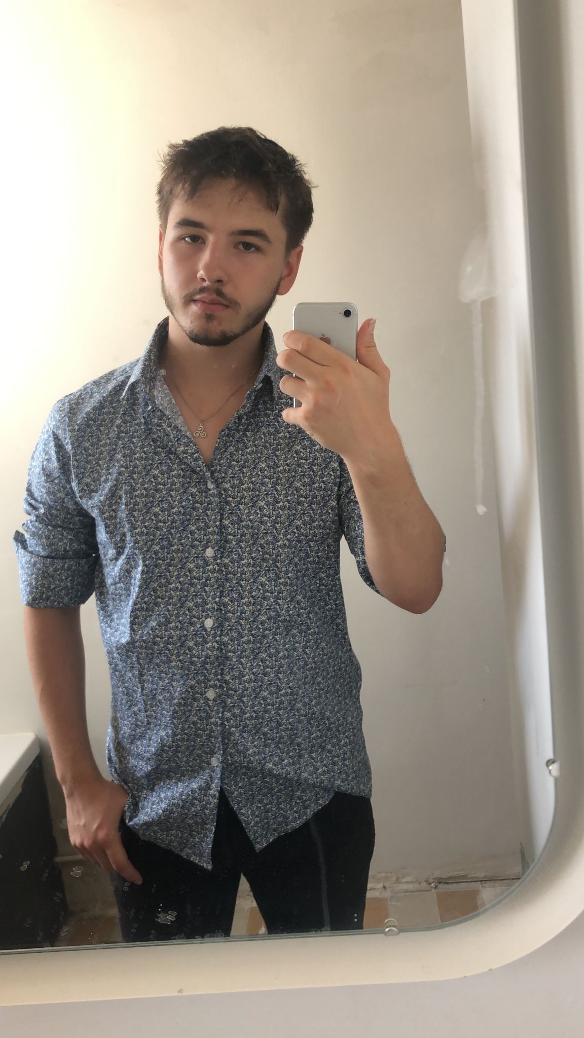 Profil de Arnold, 19 ans, Drague gay à Eschenbach LU
