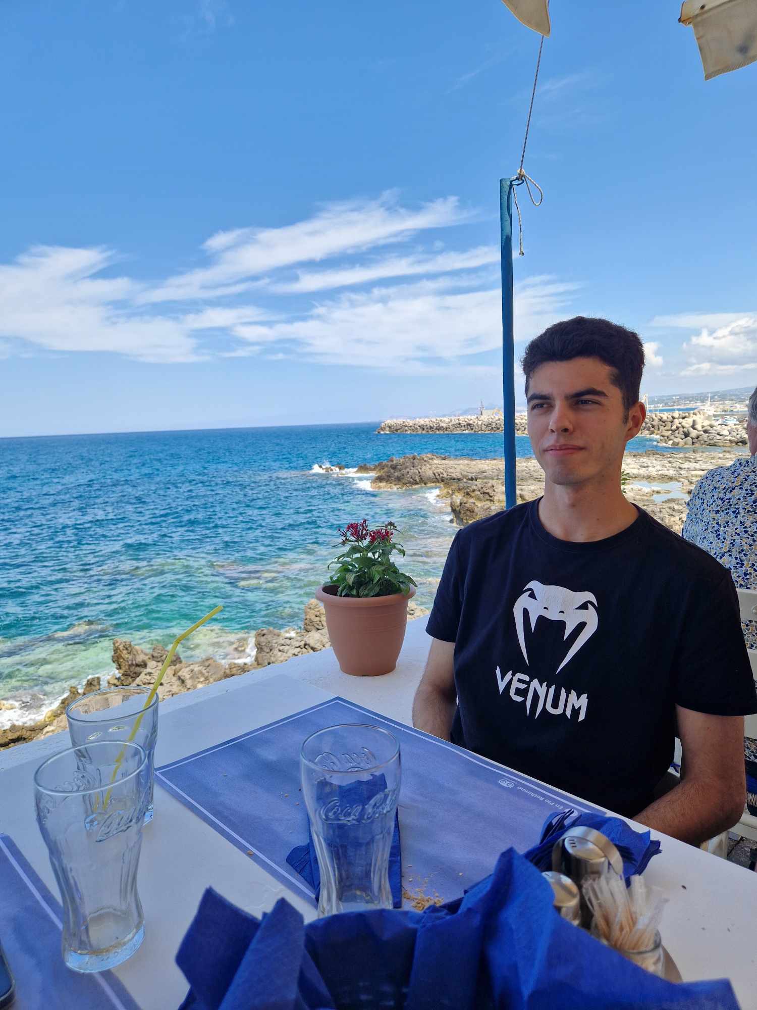 Profil de Mirane, 21 ans, Drague gay à Morgarten