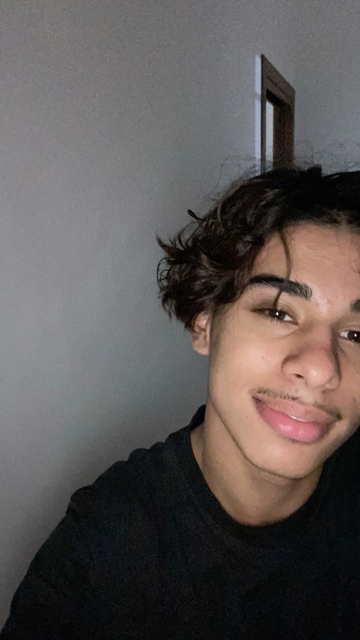 Profil de Vural, 19 ans, Drague gay à Grafenort