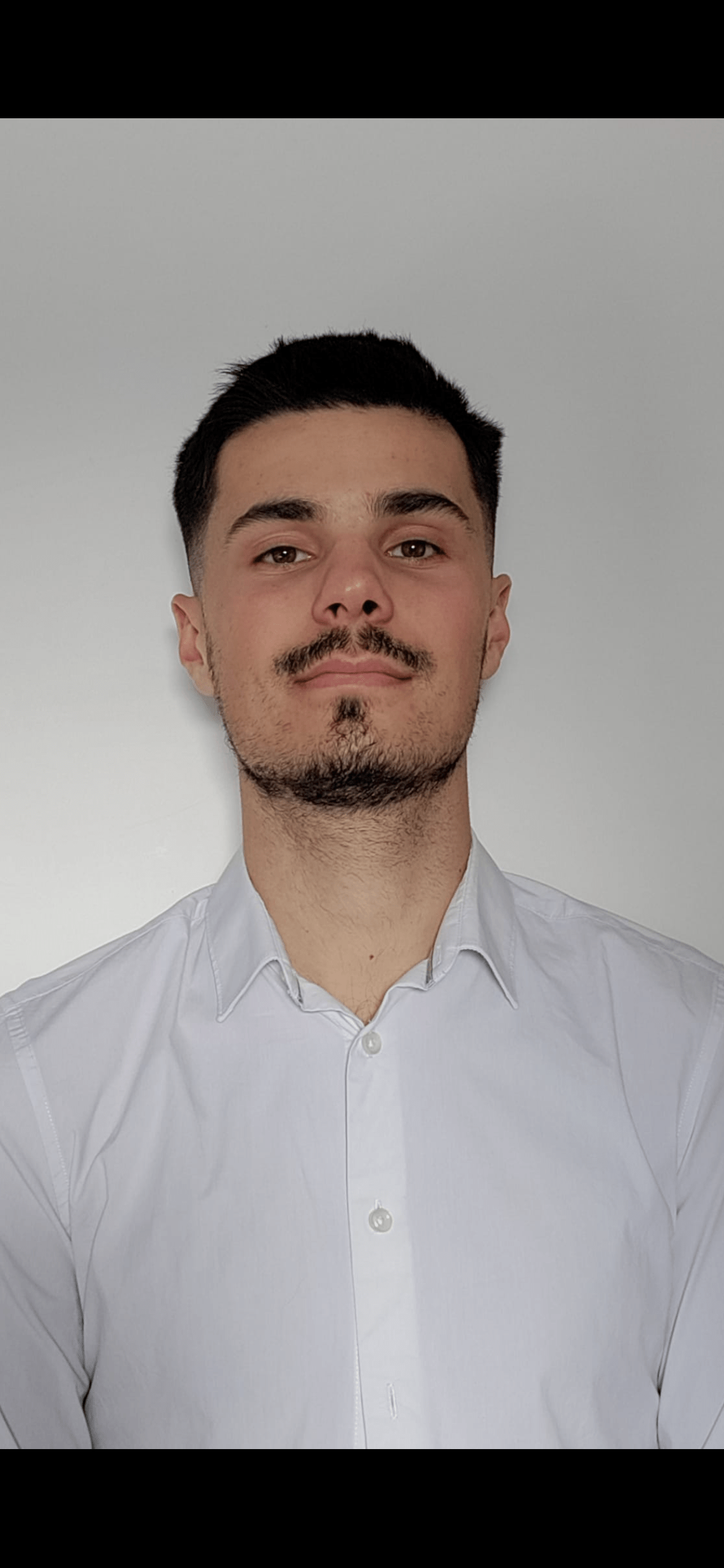 Profil de Spencer, 22 ans, Drague gay à Pugerna