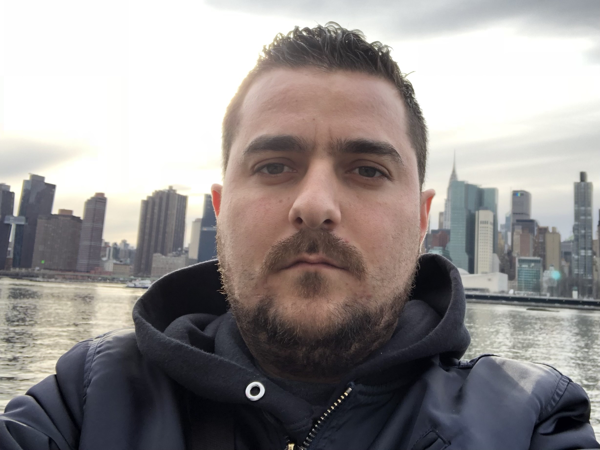 Profil de Aka, 55 ans, Drague gay à Mülchi
